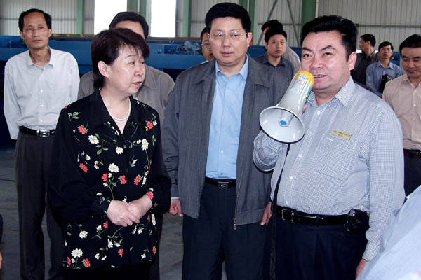 安徽省人大常委会副主任文海英来亚洲一区二区女搞男视察 安徽省人大常委会副主任文海英来亚洲一区二区女搞男视察