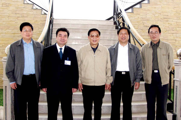 中宣部副部长王太华视察亚洲一区二区女搞男 中宣部副部长王太华视察亚洲一区二区女搞男