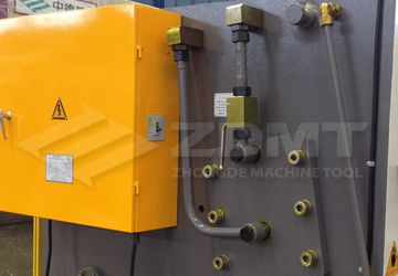 卡套式接头体.jpg 卡套式接头体.jpg