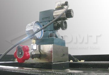 液压系统.jpg 液压系统.jpg