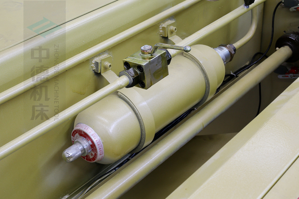 ZDG-632氮气回程装置,蓄力大,回程速度快.jpg ZDG-632氮气回程装置,蓄力大,回程速度快.jpg