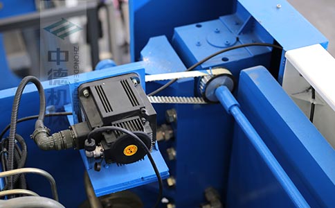 ZDPK-6325配有Y轴伺服定位功能,能精确有效提高Y轴精度,并使工作效率明显提高.jpg ZDPK-6325配有Y轴伺服定位功能,能精确有效提高Y轴精度,并使工作效率明显提高.jpg