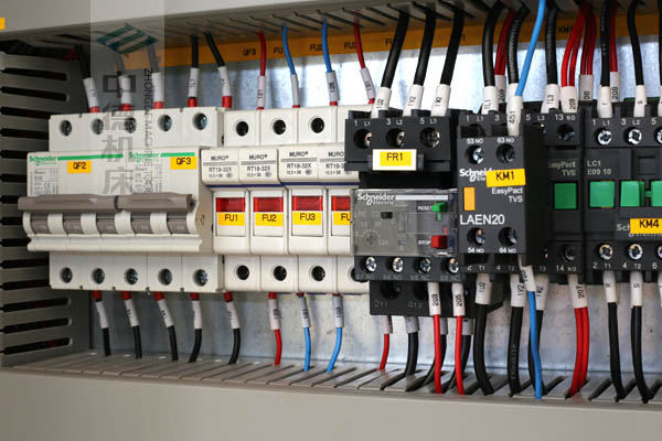 ZDPE8025采用法国进口正品施耐德元气件,稳定耐用寿命长.jpg ZDPE8025采用法国进口正品施耐德元气件,稳定耐用寿命长.jpg