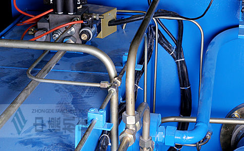 ZDK-20032全金属管套连接,高温不膨胀,可长期保证精度.jpg ZDK-20032全金属管套连接,高温不膨胀,可长期保证精度.jpg