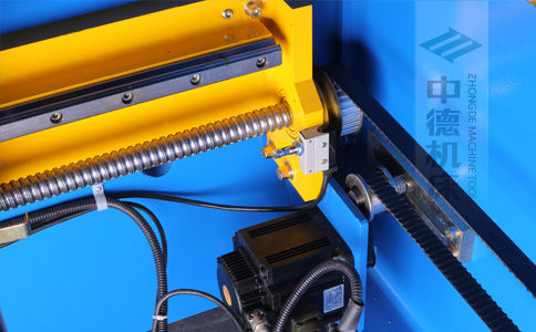 ZDPK-20032X轴配有滚珠丝杆及直线导轨,大功率伺服电机,钢丝同步带,能显著提升X轴定位精度及速度 (2).jpg ZDPK-20032X轴配有滚珠丝杆及直线导轨,大功率伺服电机,钢丝同步带,能显著提升X轴定位精度及速度 (2).jpg